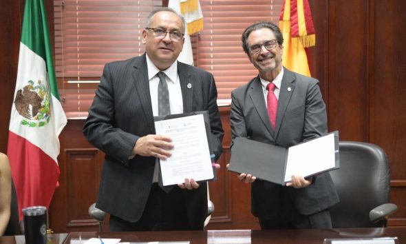 UACH y Universidad de Barcelona firman acuerdo para movilidad internacional