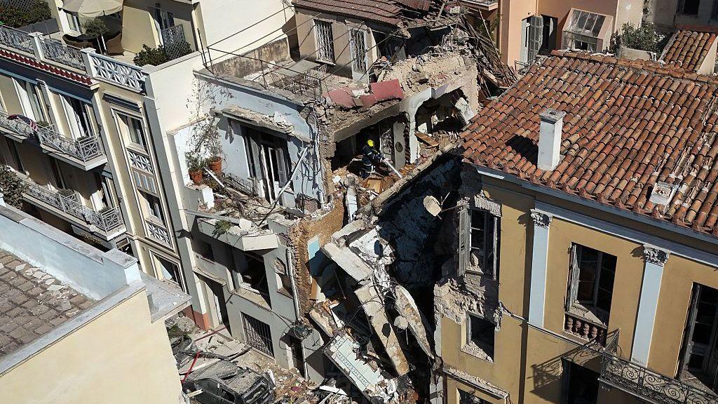 Explosión en Atenas deja al menos dos muertos y varios desaparecidos