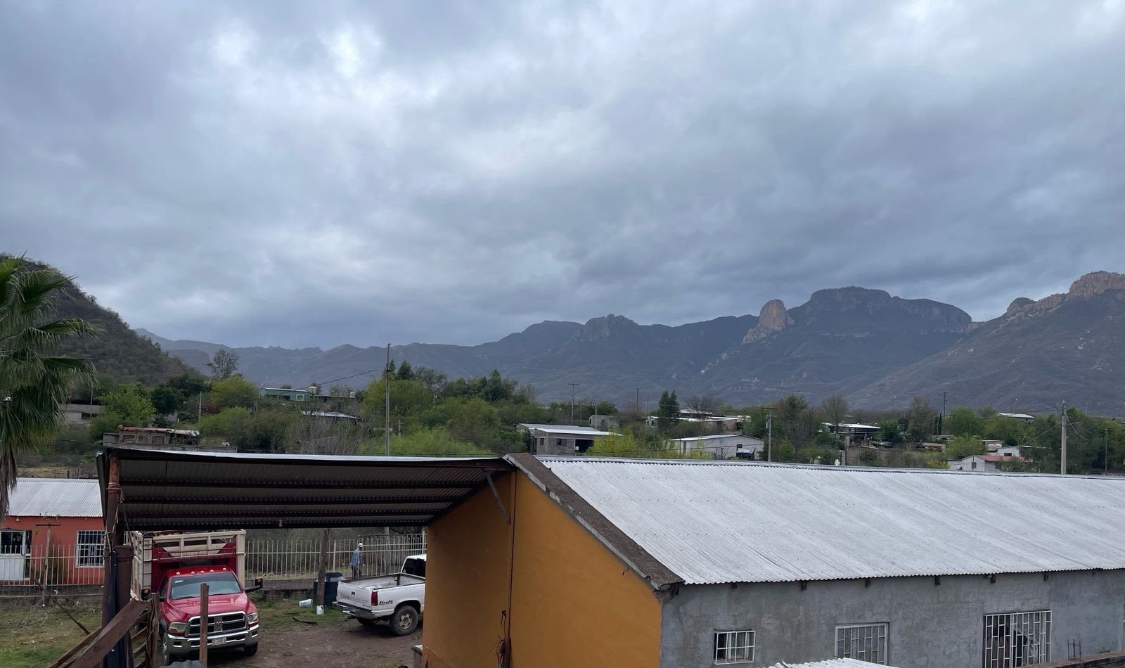 Alerta amarilla por lluvias fuertes en el noroeste y región serrana