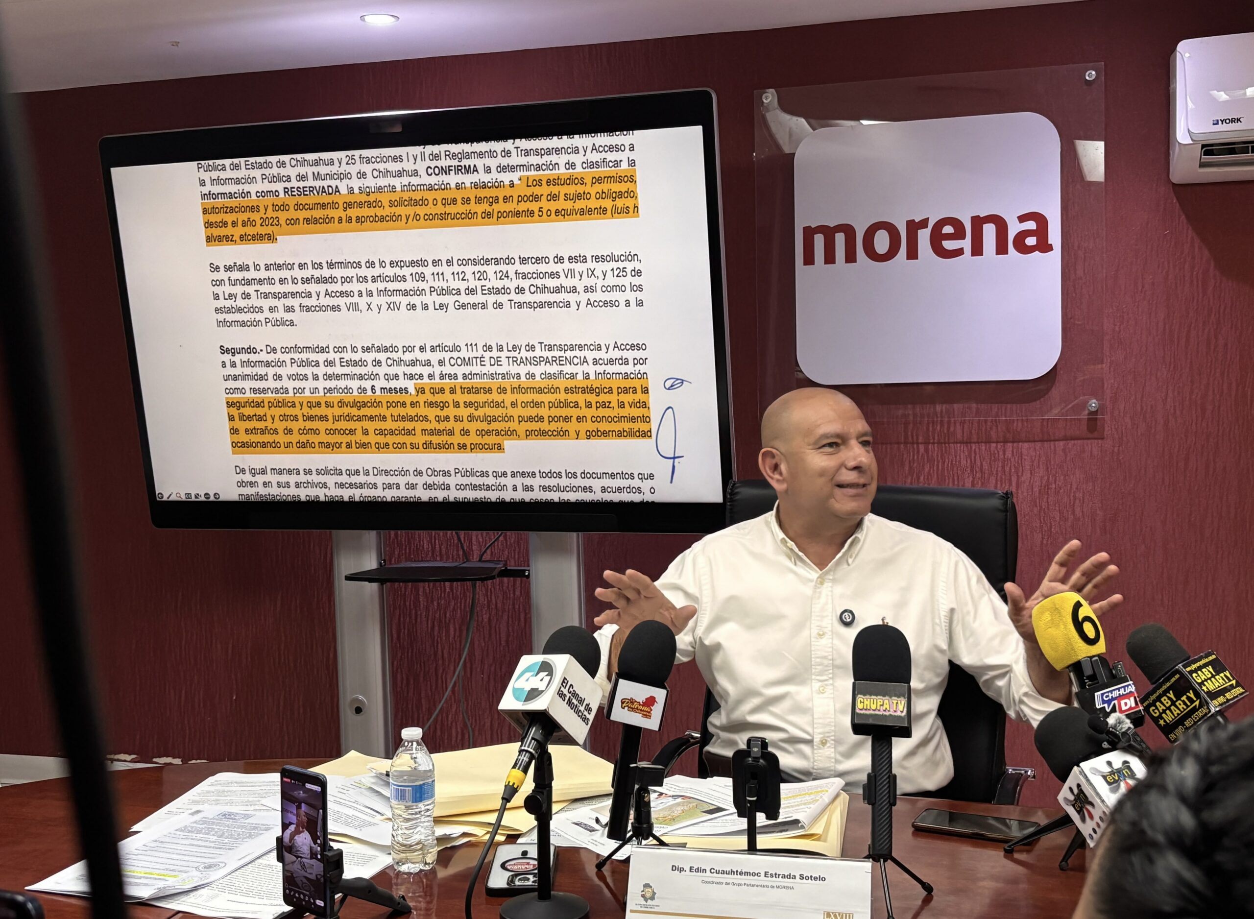 Cuauhtémoc Estrada elogia la trayectoria de Andrea Chávez en Morena