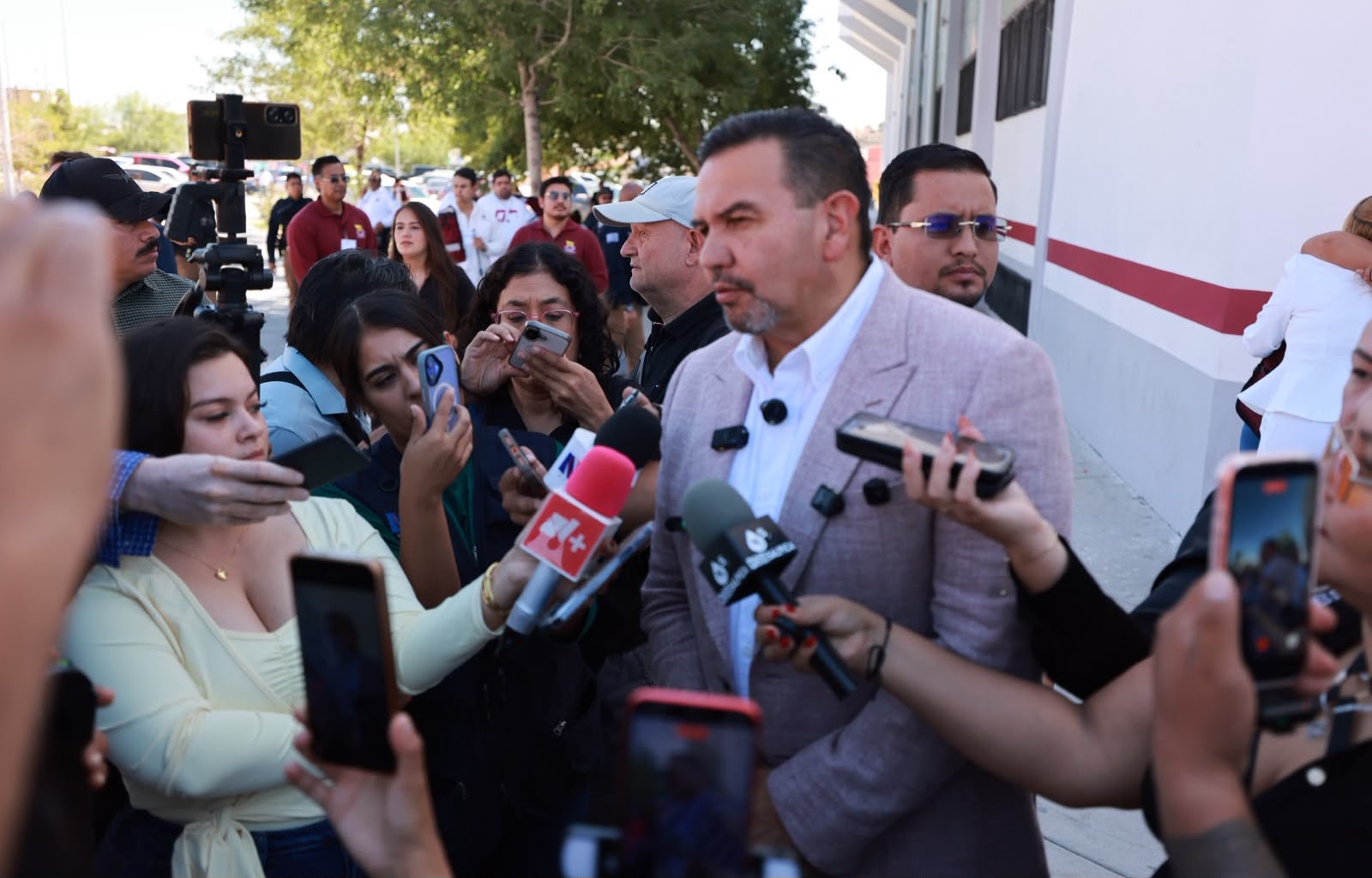 Cruz Pérez Cuéllar elogia labor de Ana Carmen Estrada en su segundo informe