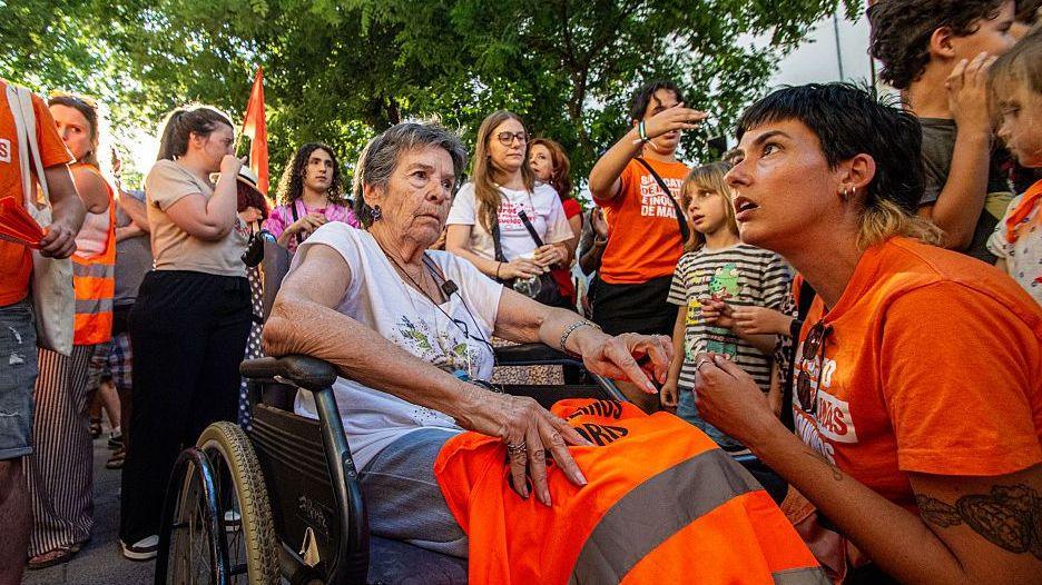 Anciana desalojada podrá regresar a su hogar en Madrid, afirma abogada