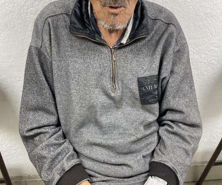 Piden apoyo de la comunidad para encontrar a familia de adulto mayor
