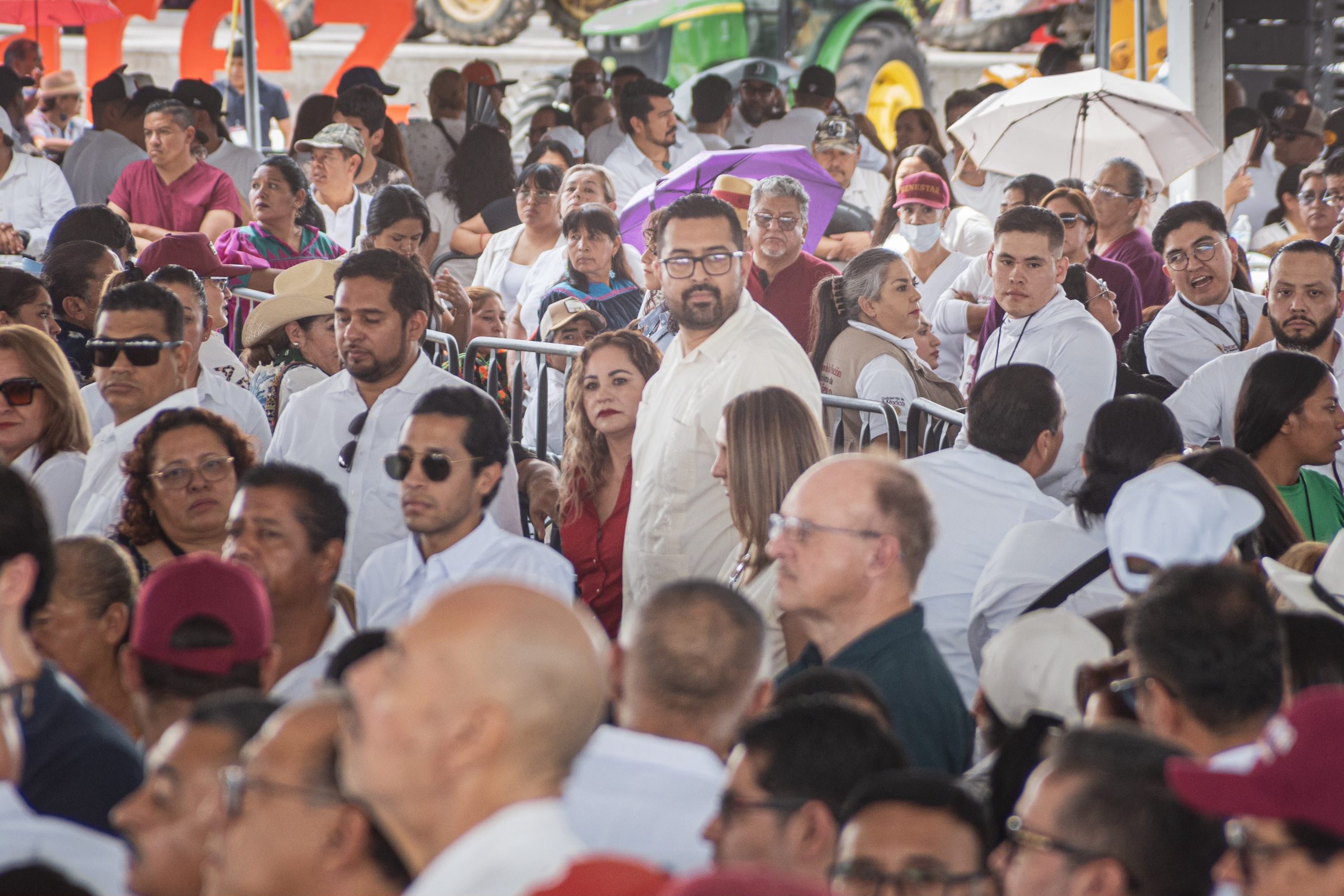 Regidor panista asiste al informe de Claudia Sheinbaum en Juárez