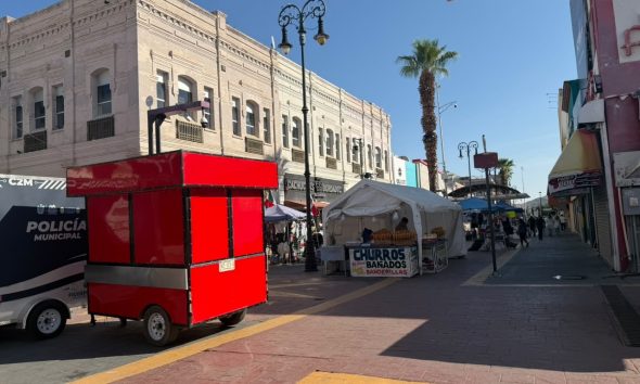 Vendedores ambulantes se instalan en el Centro por el Grito de Independencia