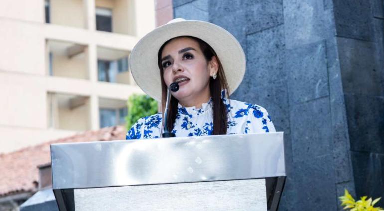 Grecia Quiroz denuncia plan para encarcelarla en Uruapan