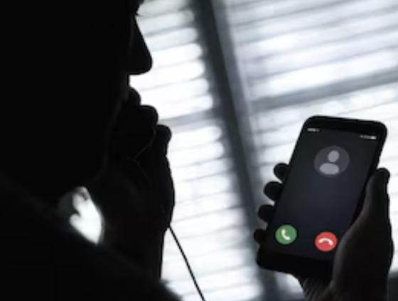 Fraudes con clonación de voz mediante inteligencia artificial