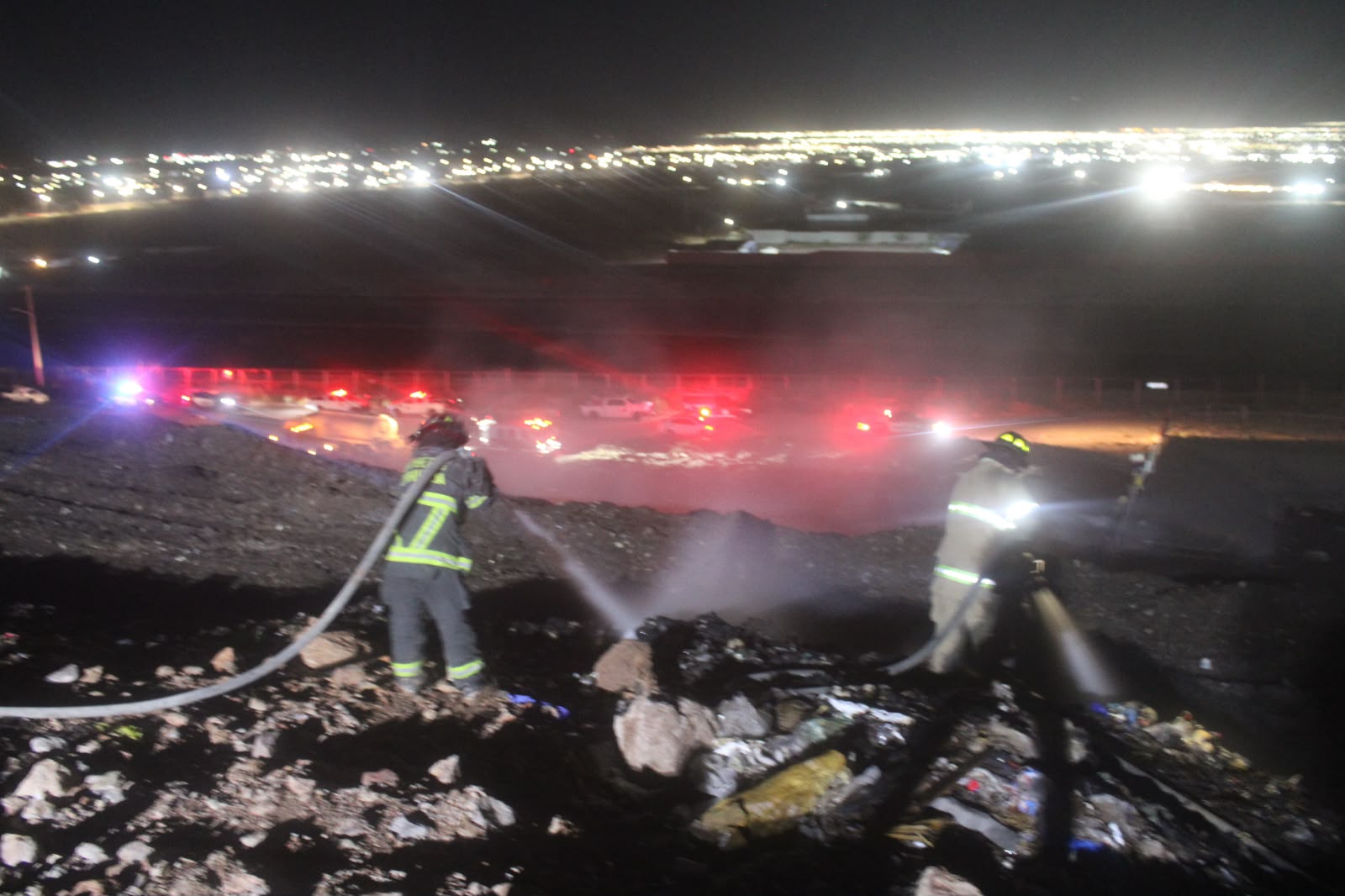 Controlan incendio en el relleno sanitario de Chihuahua