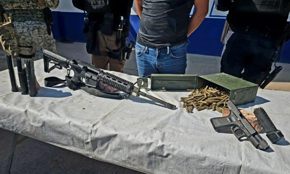 Operativo en Ojinaga resulta en tres detenidos y aseguramiento de armamento