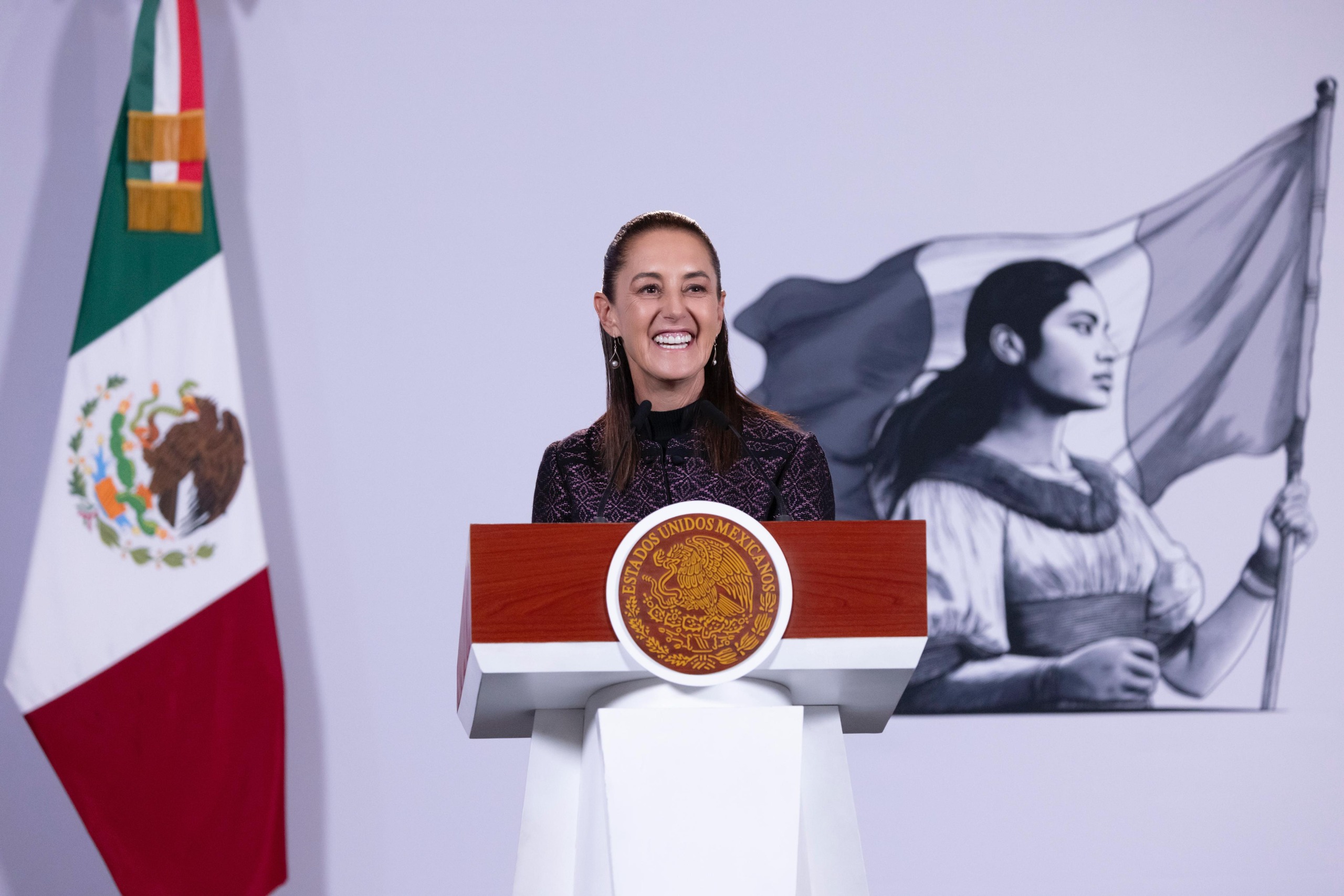 Sheinbaum destaca reducción de feminicidios y avances en Centros LIBRE