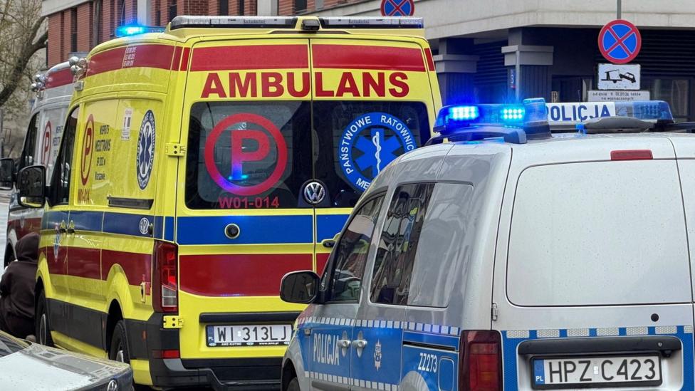 Mujer hiere a tres en tercer ataque con cuchillo en escuelas de Polonia