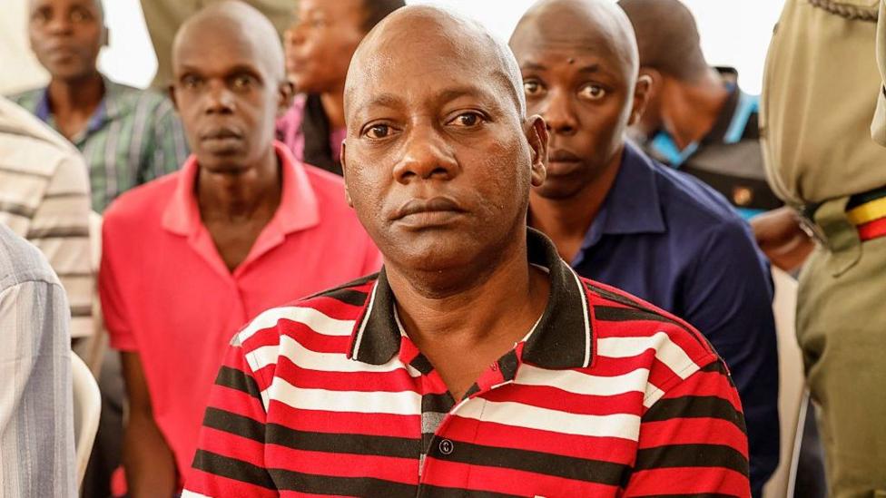 Hijos de líder de culto en Kenia siguen siendo alimentados a la fuerza
