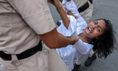 Acusan a policía india de acoso sexual a periodistas en protestas