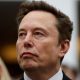 Elon Musk acusa a Mukesh Ambani de bloquear Starlink en India
