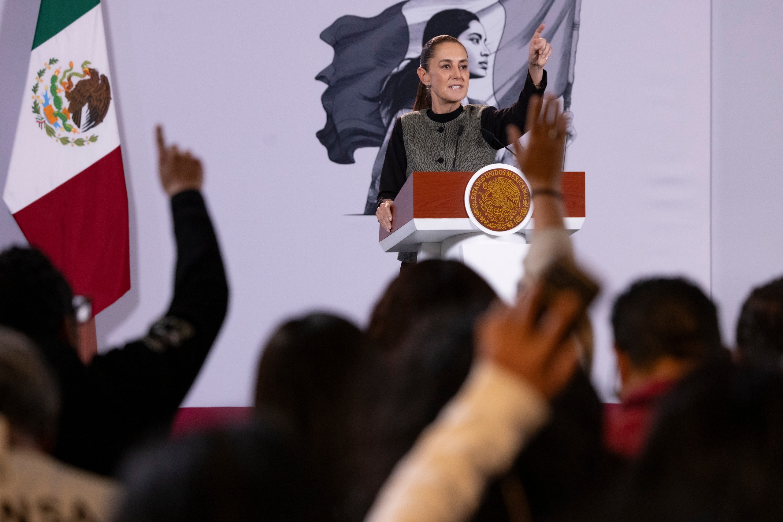 Sheinbaum realiza sorteo de 448 viviendas del Bienestar en Pátzcuaro