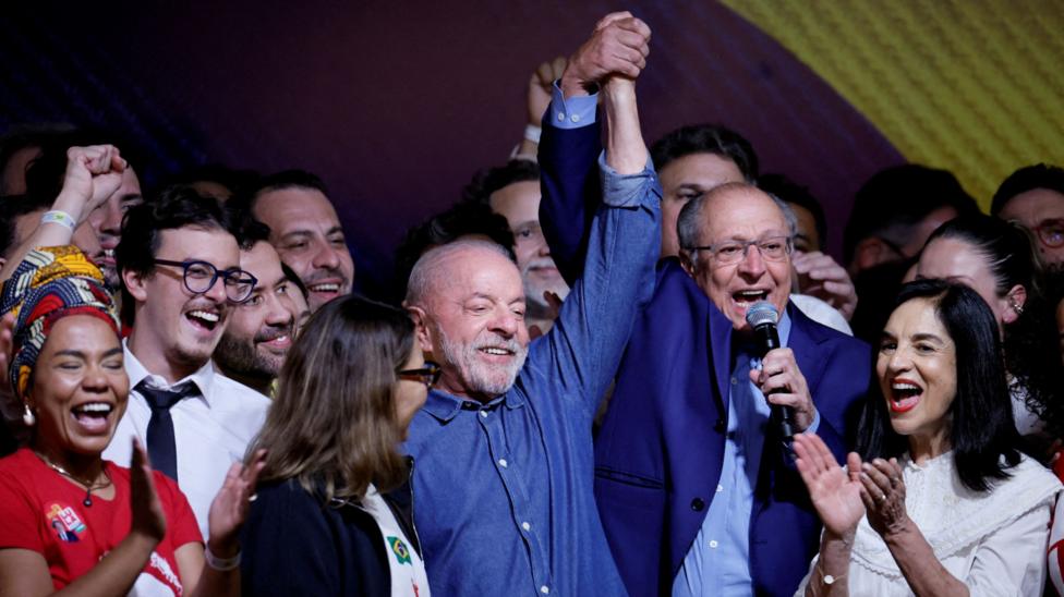 Lula da Silva gana cuarto mandato en Brasil tras reñida elección