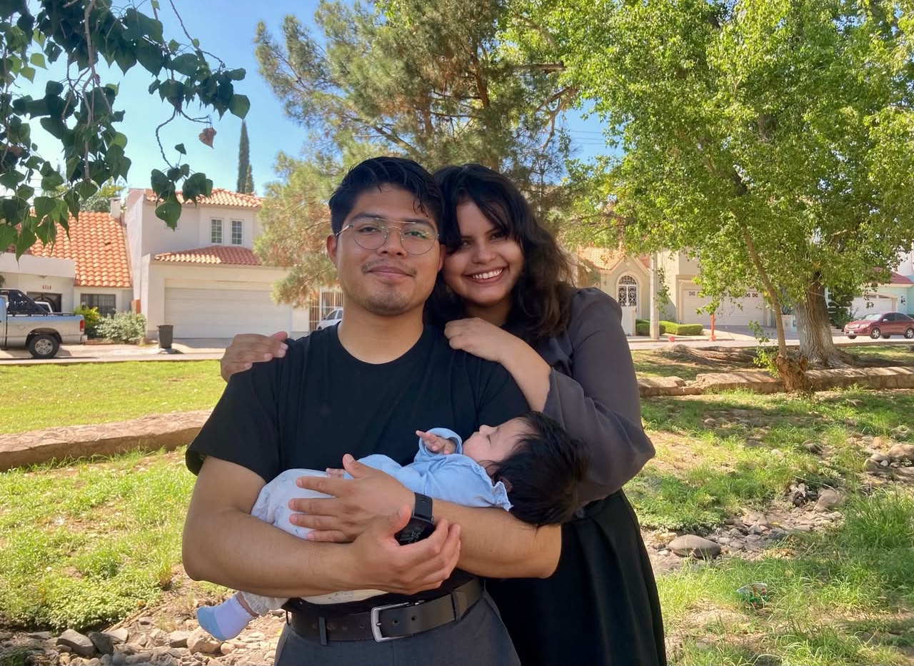 Estudiante de la UACH combina su carrera universitaria con la maternidad