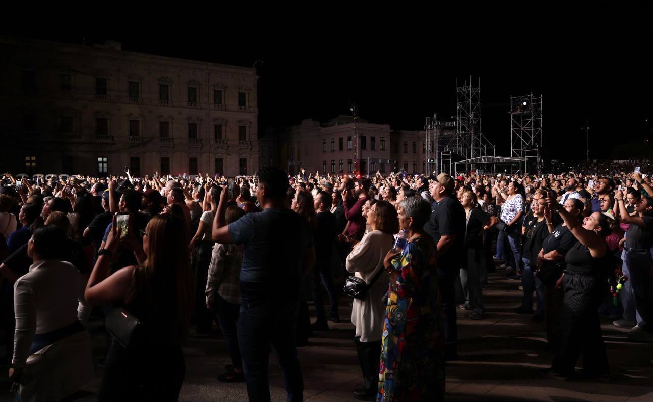Condenan detención de periodista en concierto de Alejandro Fernández