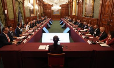 Sheinbaum se reúne con empresarios y embajador de EE. UU. en Palacio Nacional