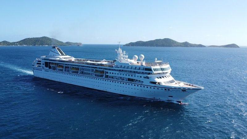 Pasajeros de crucero de lujo varados en Camboya por altos costos de combustible