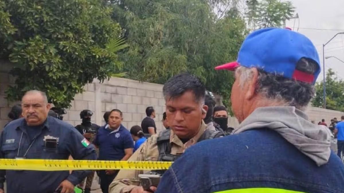 Exalumnos atacan secundaria en Torreón, subdirectora muere y varios resultan heridos