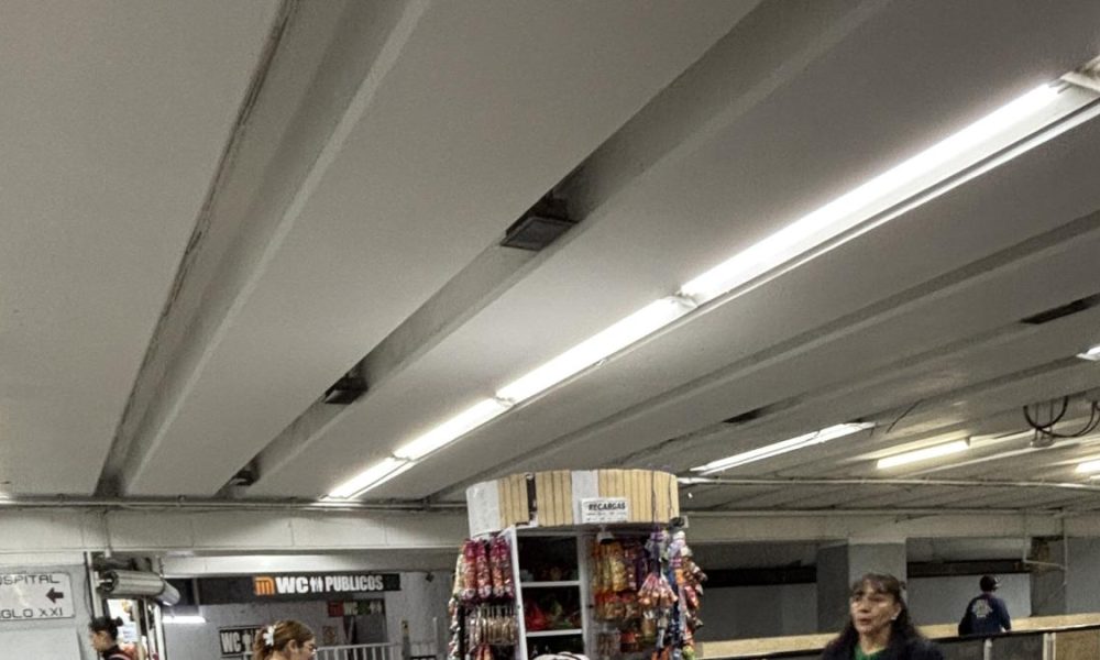 Comerciantes del Metro ignoran nuevo reglamento sobre operación