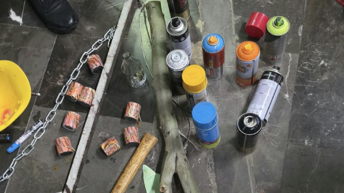 Vandalizan estación Tlatelolco del Metro; no hay detenidos