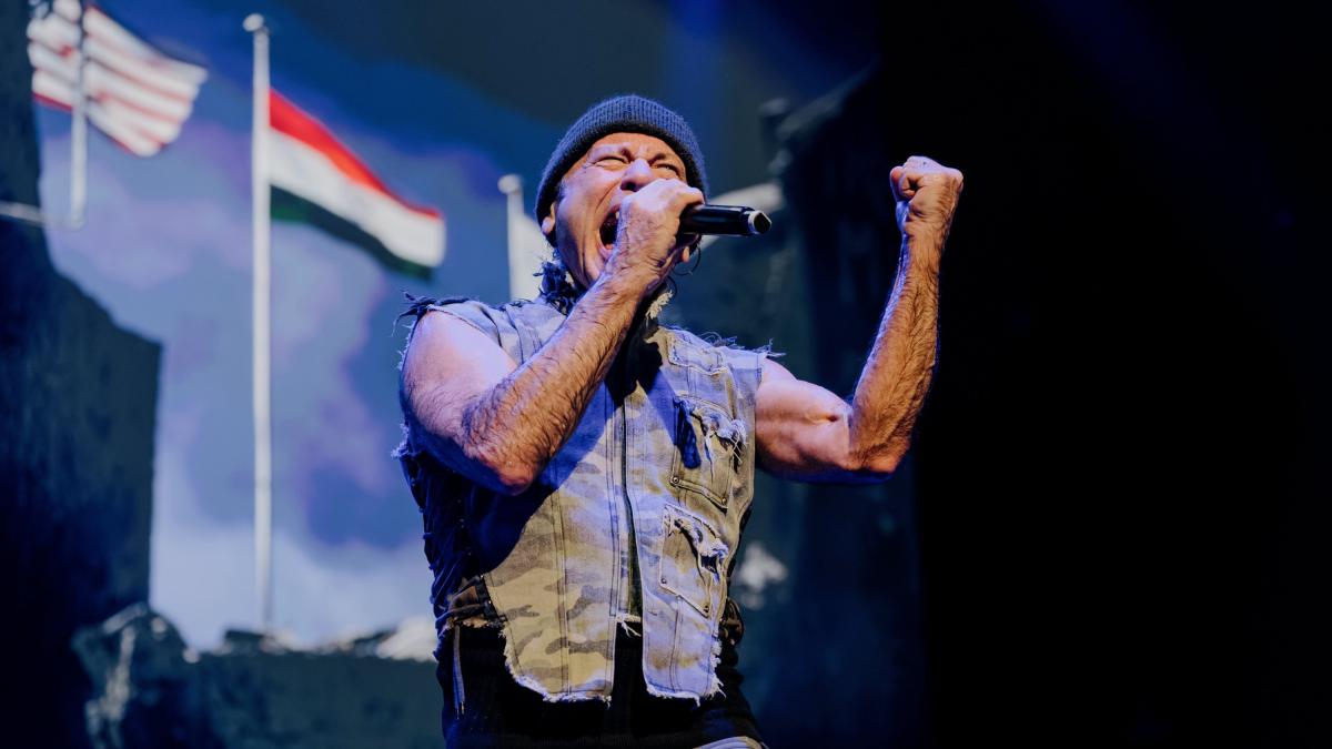 Bruce Dickinson deja de pilotar el Ed Force One de Iron Maiden