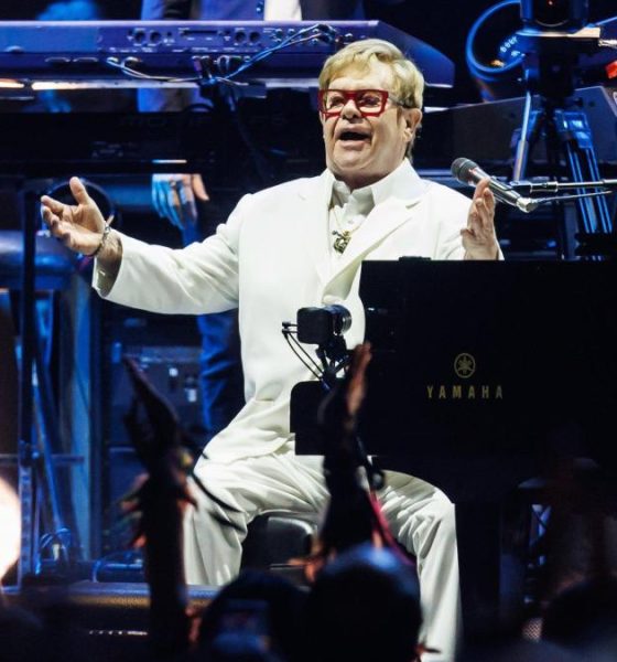 Elton John se despide de México con un emotivo concierto