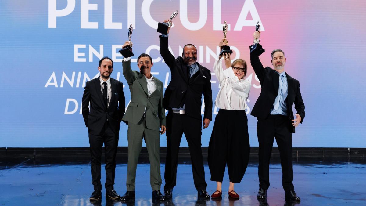 En el camino’ de David Pablos triunfa en los Premios Ariel 2026