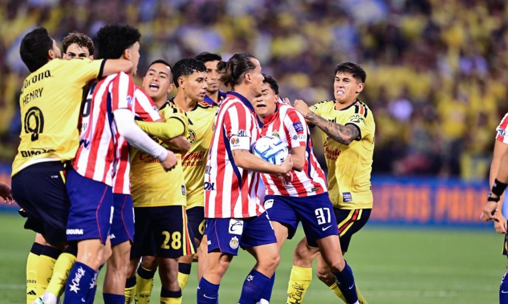 Bronca entre América y Chivas en amistoso en Estados Unidos