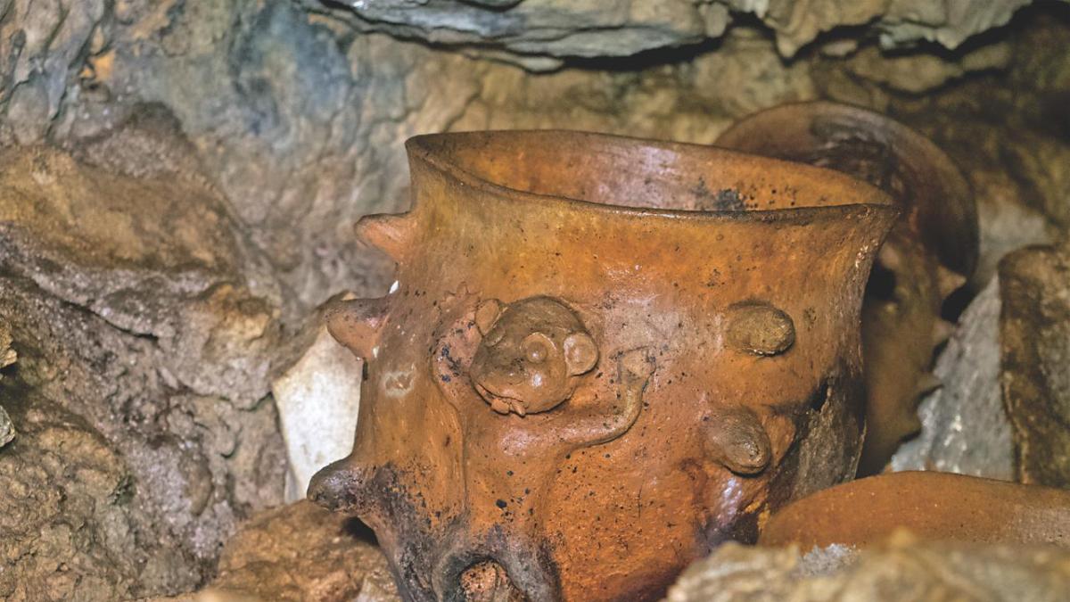 Descubren 13 depósitos arqueológicos de rituales zoques en Chiapas