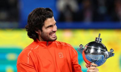 Carlos Alcaraz se corona campeón en Tokio tras lesión