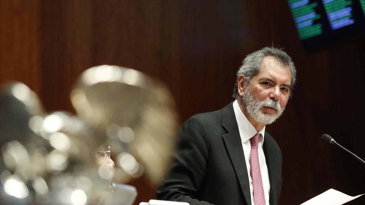 SAT cancela 2,205 sellos para combatir la evasión fiscal en hidrocarburos