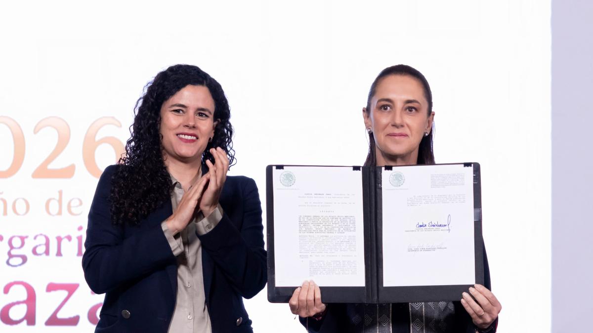 Sheinbaum firma decreto sobre doble nacionalidad para gobernantes