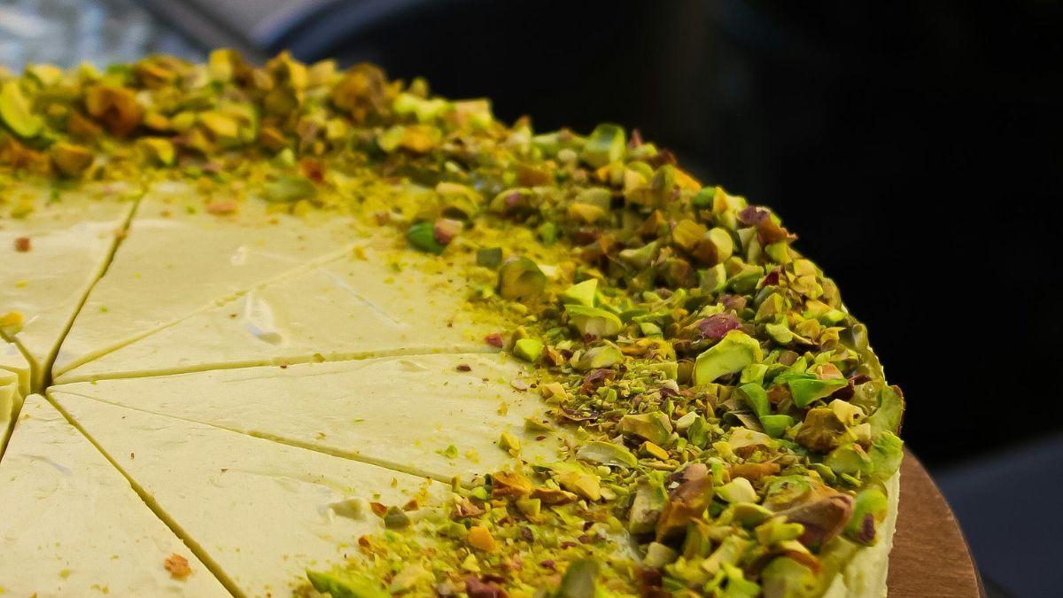Receta de Cheesecake de Pistache para Disfrutar en Casa