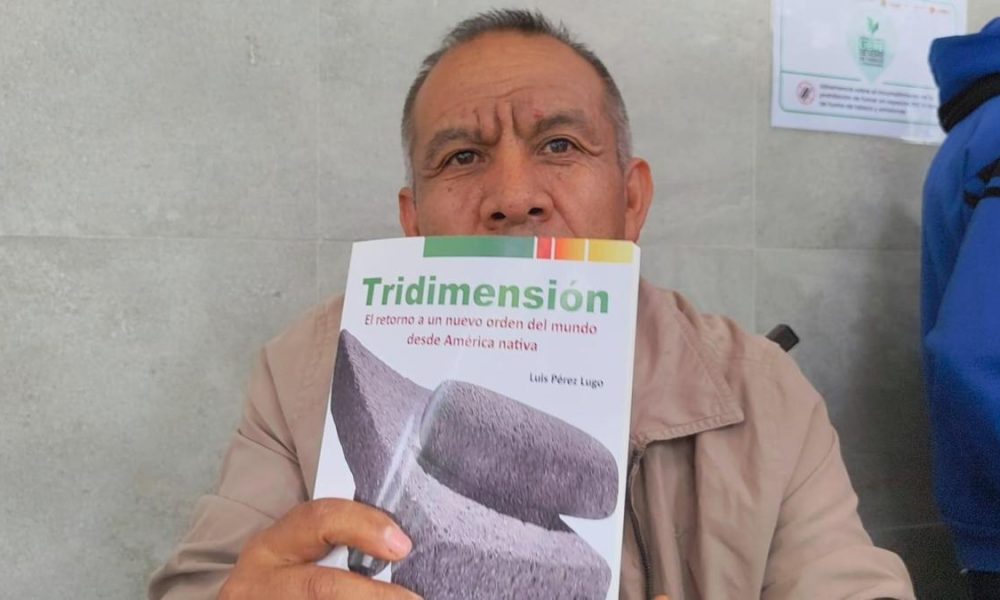 Luis Pérez Lugo presenta libro sobre pueblos originarios y su conocimiento