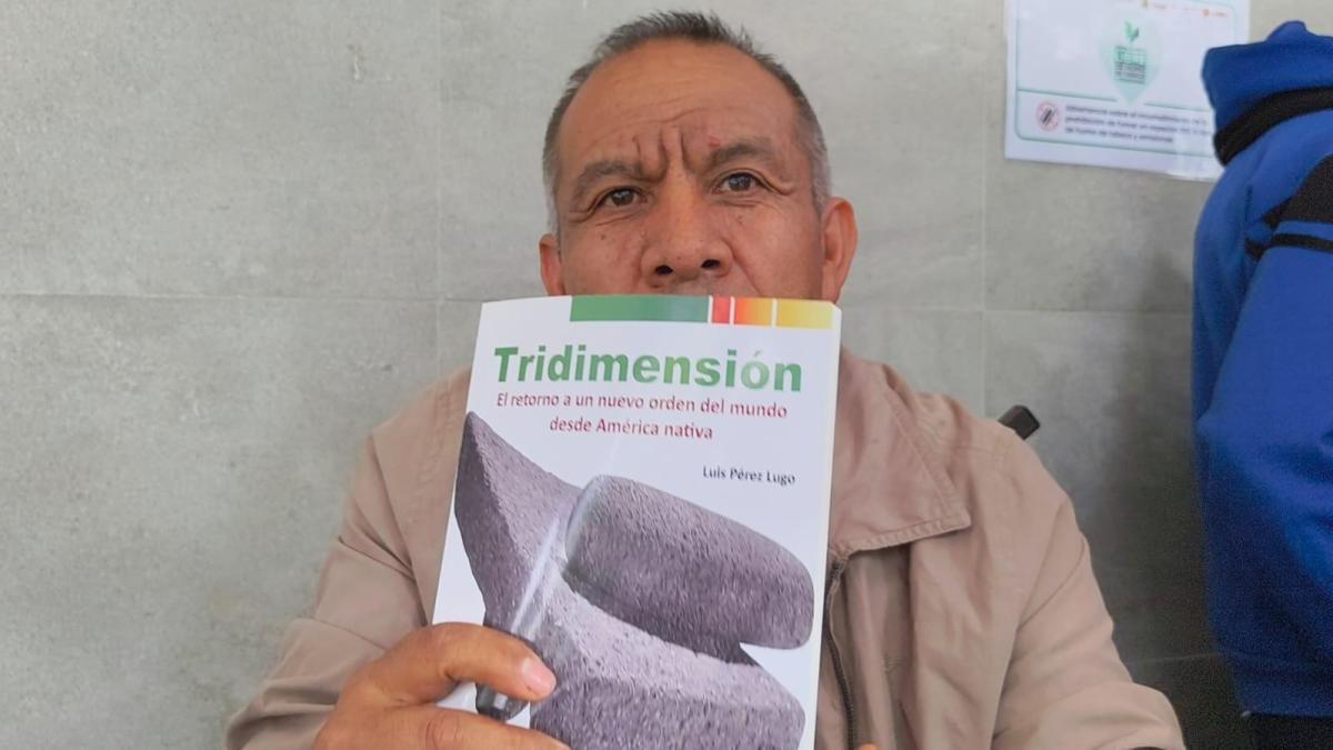 Luis Pérez Lugo presenta libro sobre pueblos originarios y su conocimiento