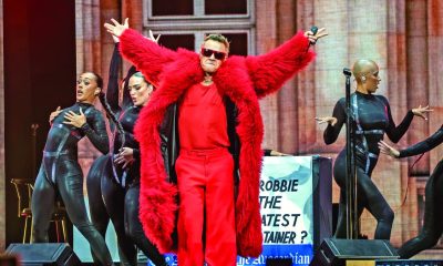 Robbie Williams desata la locura en su regreso a México