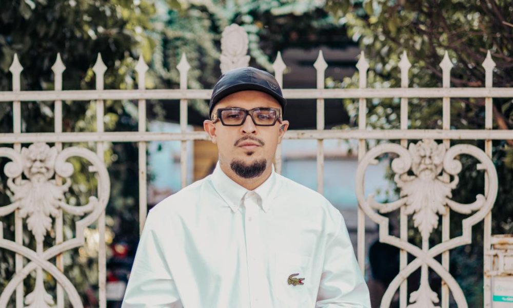Proof presenta su álbum ‘Periquitos australianos’ con reflexiones sobre migración y budis…