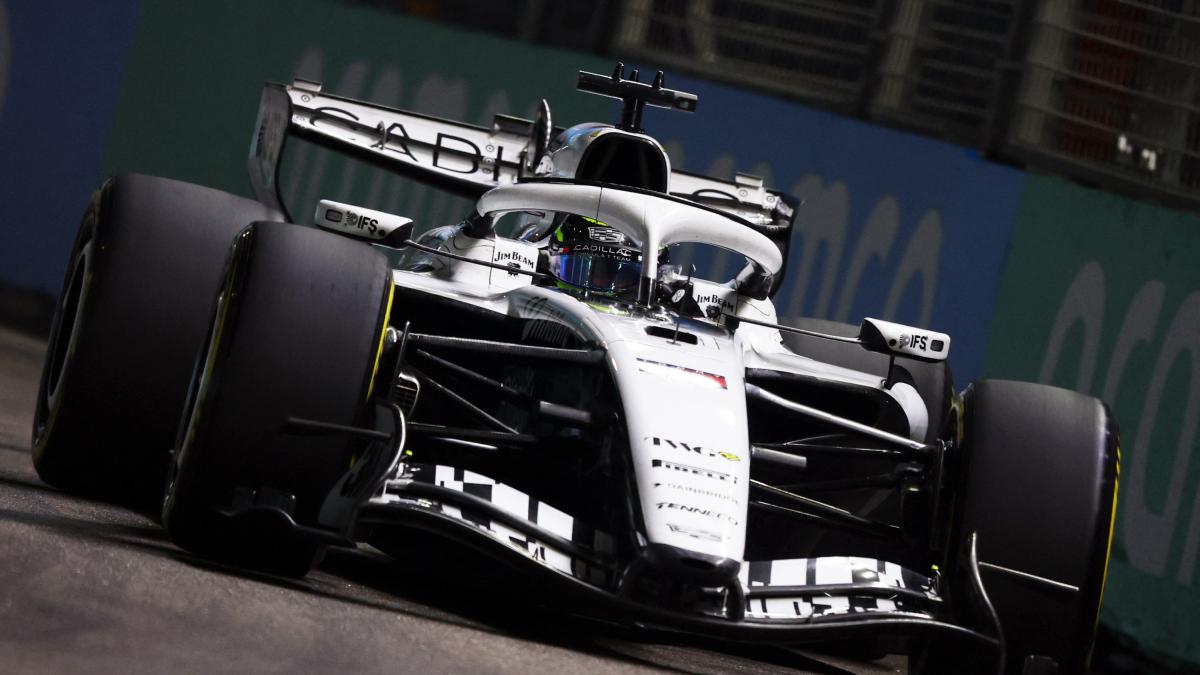 Verstappen logra la pole en Singapur; Checo Pérez en el lugar 20