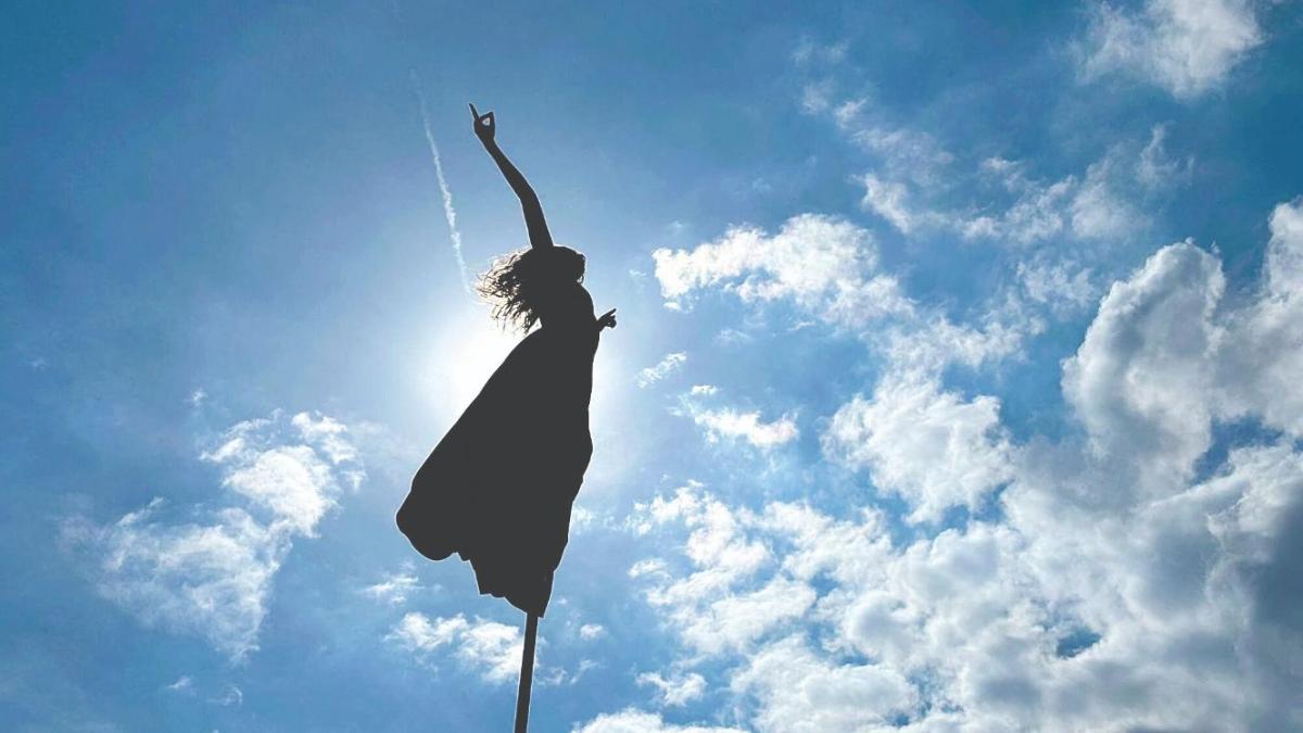 Gratte Ciel presenta danza aérea en la UNAM