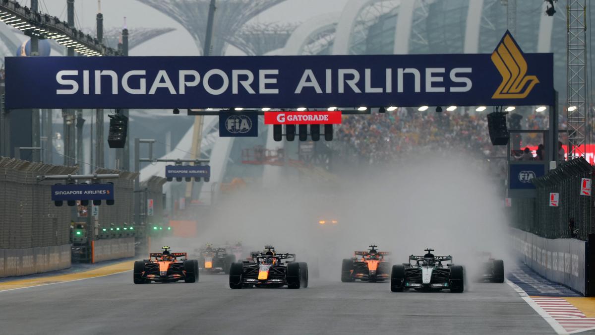 Max Verstappen se lleva la victoria en la sprint de Singapur; Checo Pérez abandona