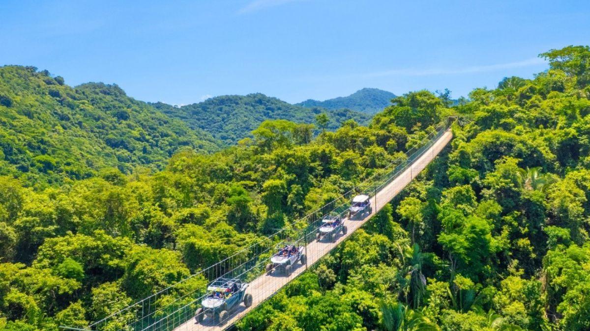 Cruzando el puente colgante más largo del mundo en Jalisco
