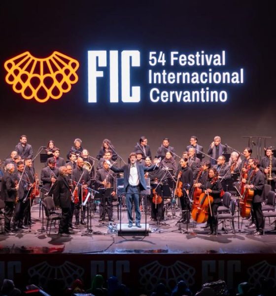 Philip Glass y Jean Cocteau deslumbran en el Festival Cervantino