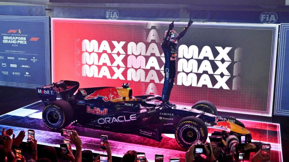 Verstappen celebra su primera victoria en Singapur y mira hacia el futuro