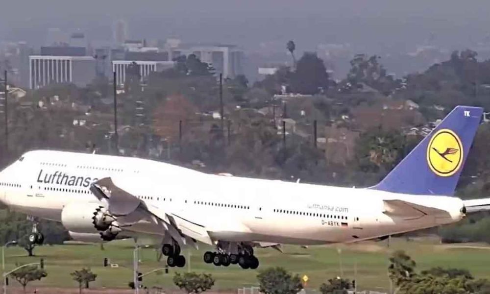 Boeing 747-8 de Lufthansa aborta aterrizaje en LAX