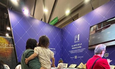 Moleiro presenta tesoros bibliográficos en la FIL Monterrey