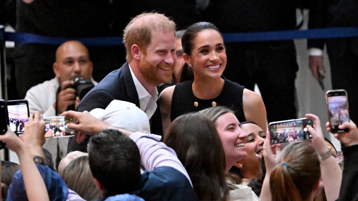 Harry y Meghan realizan su primer compromiso público en Reino Unido