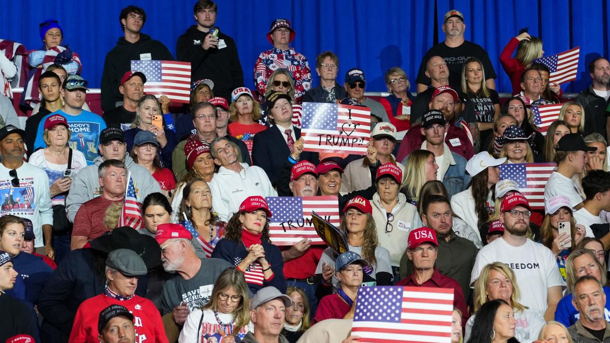 Trump y republicanos enfrentan sondeos negativos antes de elecciones intermedias